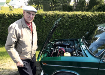 Tuo pačiu automobiliu važinėja jau pusšimtį metų