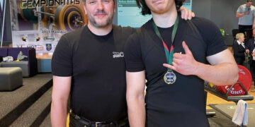 Štangos spaudimo varžybose iškovojo pirmąją vietą