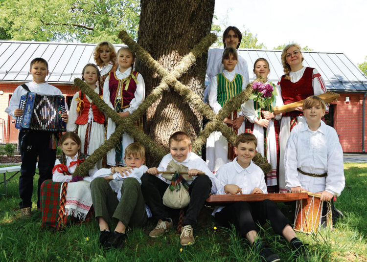 Nuskambėjo tradicinė vaikų folkloro šventė