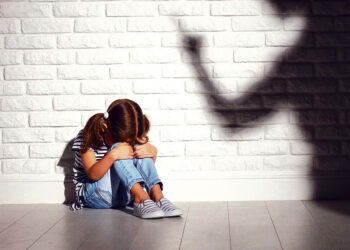 Ar valstybinės institucijos sugeba padėti nuskriaustam vaikui?