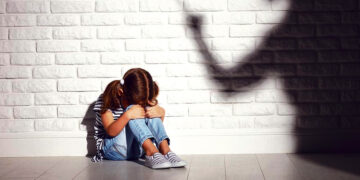 Ar valstybinės institucijos sugeba padėti nuskriaustam vaikui?