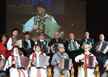 Armonikos griežė penkiasdešimt pirmąjį kartą