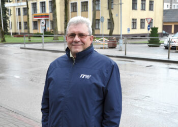 Kandidatas vengia puikybės