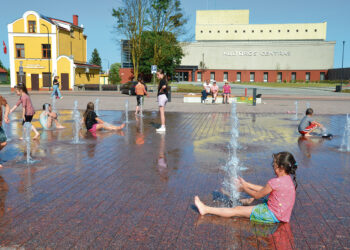 Pradėjo veikti J. Janonio aikštės fontanai