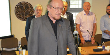 Taryboje – nauji veidai