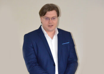 Valdančiųjų bandymas išlaikyti pusiausvyrą