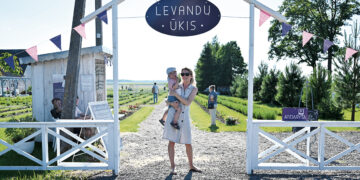 Prasidėjo pirmasis „Levandų ūkio“ vasaros festivalis su muzikiniais koncertais ir šeimų dienomis: koncertuos ir tarptautinis džiazo virtuozų duetas