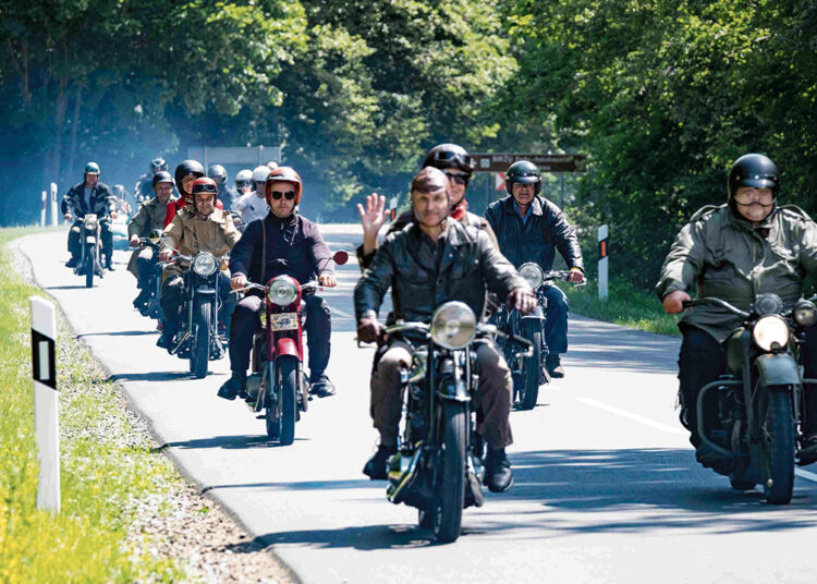 „Senų motociklų“ sąskrydyje ieškota ir jaunystės pirmosios meilės