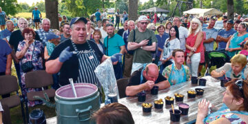Išaiškinti šaltibarščių valgymo varžybų čempionai