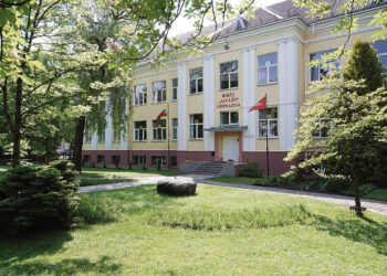 Biržų „Saulės“ gimnazijoje – dar keturi šimtukai