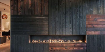 Degintos medienos priežiūra su alyva