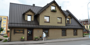 Biržų Arbatinės arbatinukų galerijoje – didikų Radvilų atspindys graviūrose