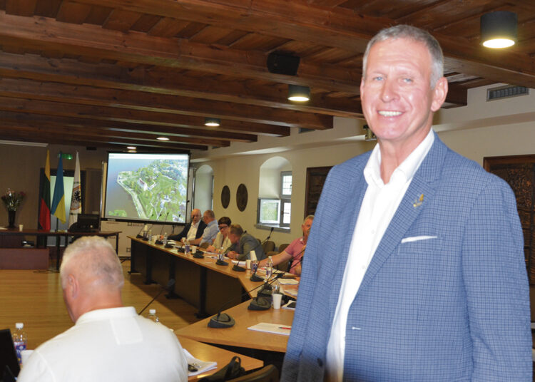 Kokias galimas grėsmes įžvelgia tarybos narys