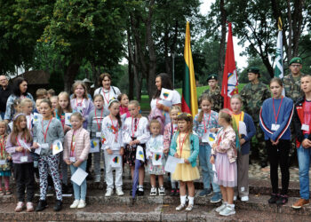 Nepriklausomybės aikštėje skambėjo Lietuvos ir Ukrainos himnai