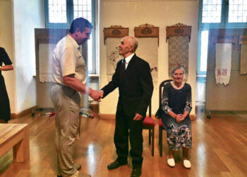 Rankšluostines dovanojo muziejui