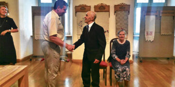 Rankšluostines dovanojo muziejui