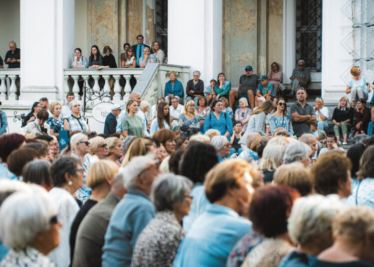 Šventinių renginių ir emocijų srautas
