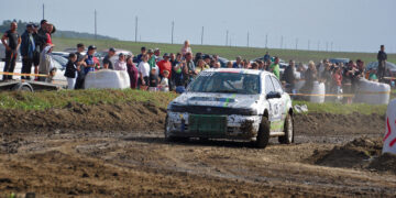 Pačeriaukštėje įvyko paskutinis Aukštaitijos autokroso taurės etapas