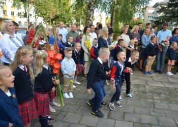 Ruduo atvėrė mokyklų duris