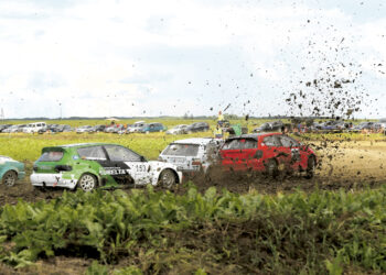 Pačeriaukštėje – lemiama kova dėl autokroso taurės nugalėtojų vardų