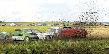 Pačeriaukštėje – lemiama kova dėl autokroso taurės nugalėtojų vardų