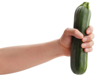 Smurto įrankis – cukinija