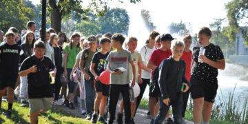 „Dieną be automobilio“ pažymėjo pėsčiųjų žygiu