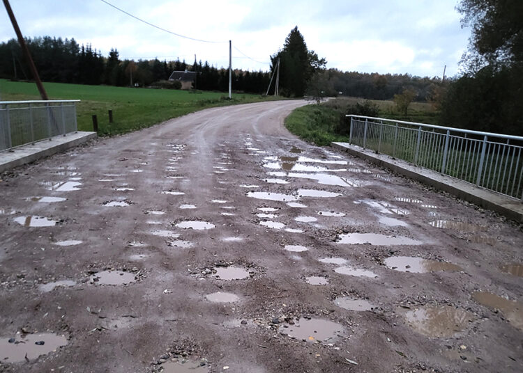 Suremontuotas tiltas atrodo prasčiau nei prieš remontą