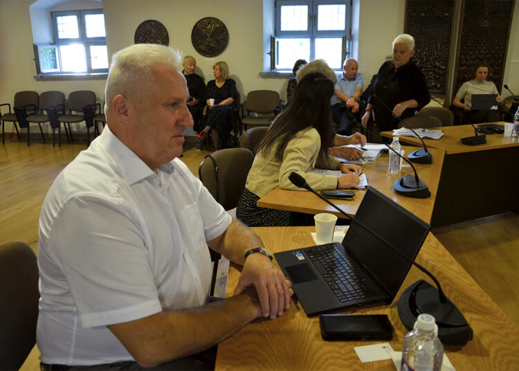 Trys nepavykę bandymai pakeisti poliklinikos struktūrą