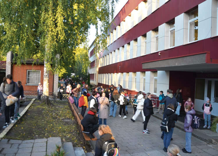 Grasintojai pirmiausia nusitaikė į jautriausius taškus – ugdymo įstaigas