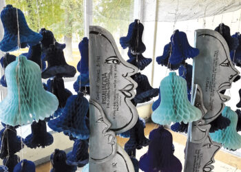 Mokytojus sveikino ir mokyklos erdvės