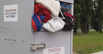 Atsikratantieji tekstile užkemša konteinerius