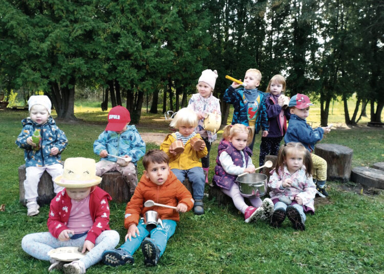 Mokyklose surengė muzikinę pertraukėlę