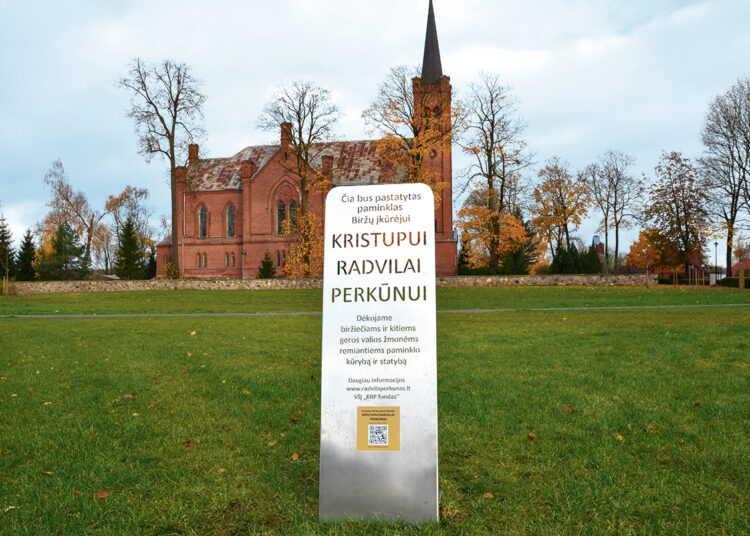 Paminklo miesto įkūrėjui statybai vieta ir pirmosios aukos