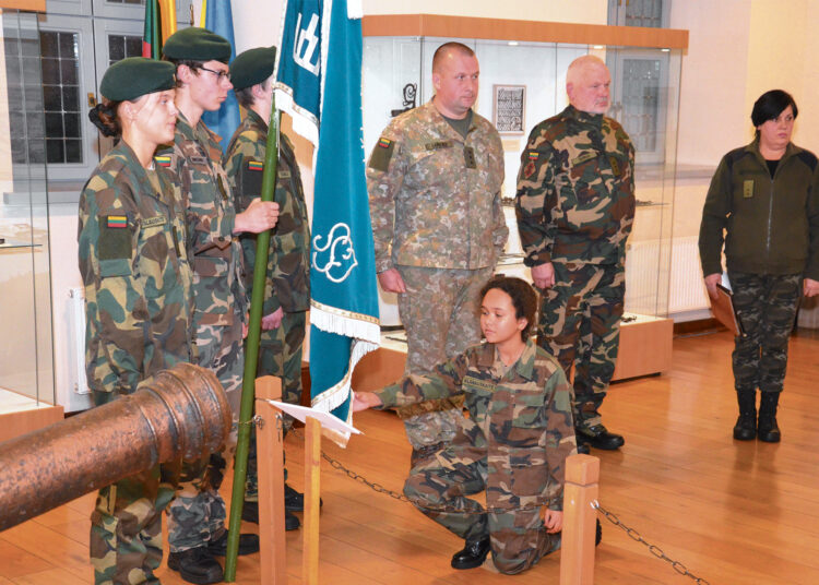 Apie priesaiką Tėvynei ir mylimajai