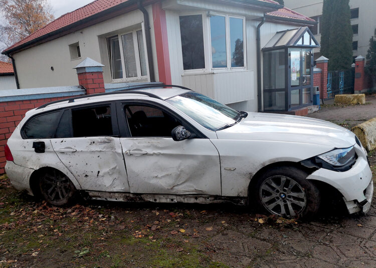 Įlėkė į naftininkų apsaugos pastatą