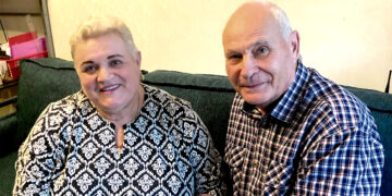 Rankomis ir širdimis susikibę