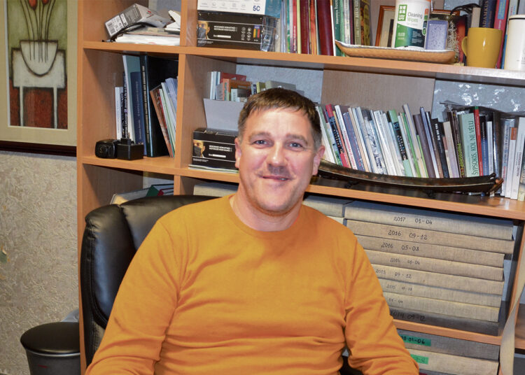 Darbavosi „Intel“ gamyklos statybose