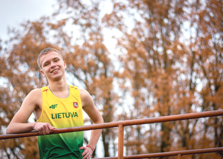 Vaikystėje akies netekęs 15-metis Erminas svajones gaudo sportuodamas: nemažai vaikų nevertina to, ką turi