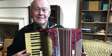 Dovanojo vaikystės akordeoną