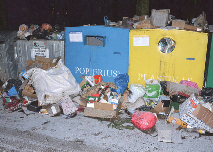 Po švenčių – kalnai pakuočių atliekų