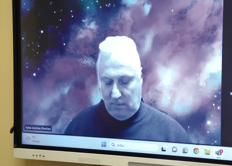 Rinkėjams galima atstovauti kaip iš kosmoso?