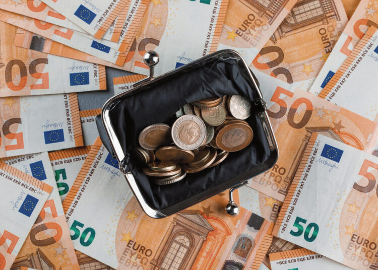 Politikų siūlymų vaivorykštės dėlionė būsimam biudžetui