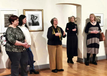 Parodoje – moters kūno poezija ir grožis