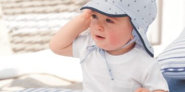 Praktiškumas su stiliaus akcentu: kepurės su snapeliu vaikams