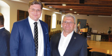 Kelionė į karo šalį: vykti norinčių yra, vietų skaičius ribotas