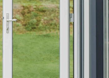 Eksterjero ir interjero sintezė: durų pasirinkimas nuosavam namui