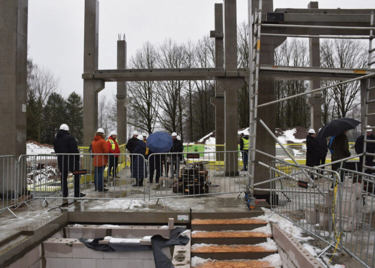 Pirmiausia bus pastatyta sporto salė