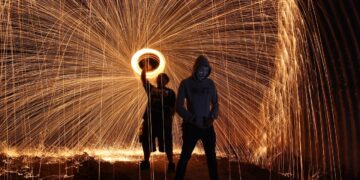 Kaip saugiai naudotis fejerverkais?