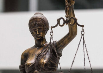 Drąsi ir galinti dirbti Teisės skyriuje